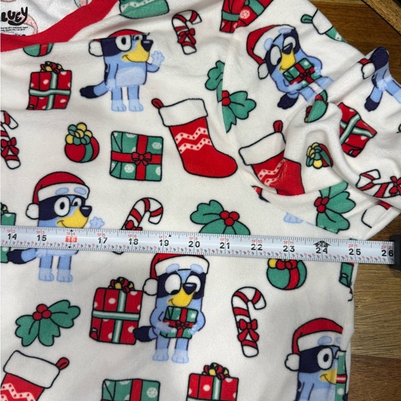 Bluey Holiday Christmas  Women's Pajama Set - Picture 5 of 8